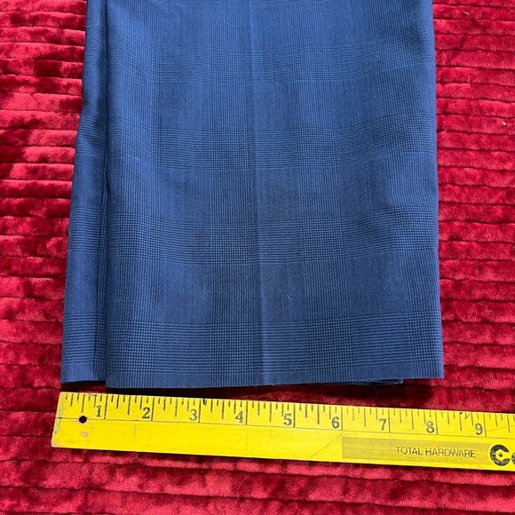 Banana Republic Women’s Deep Blue Plaid Patterned Cropped Dress Pants - Picture 7 of 10